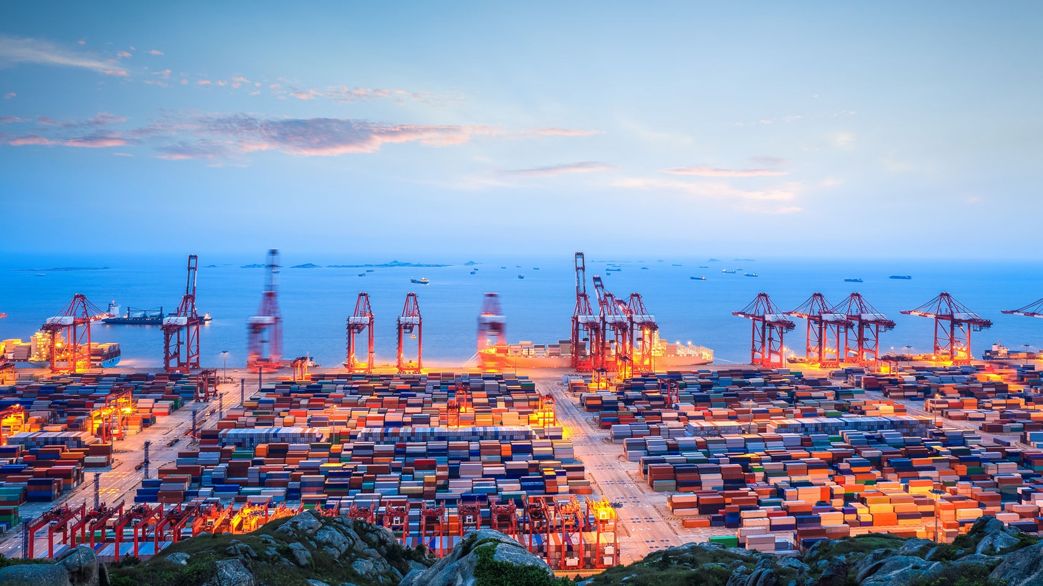 Port congestion and shipping vessel